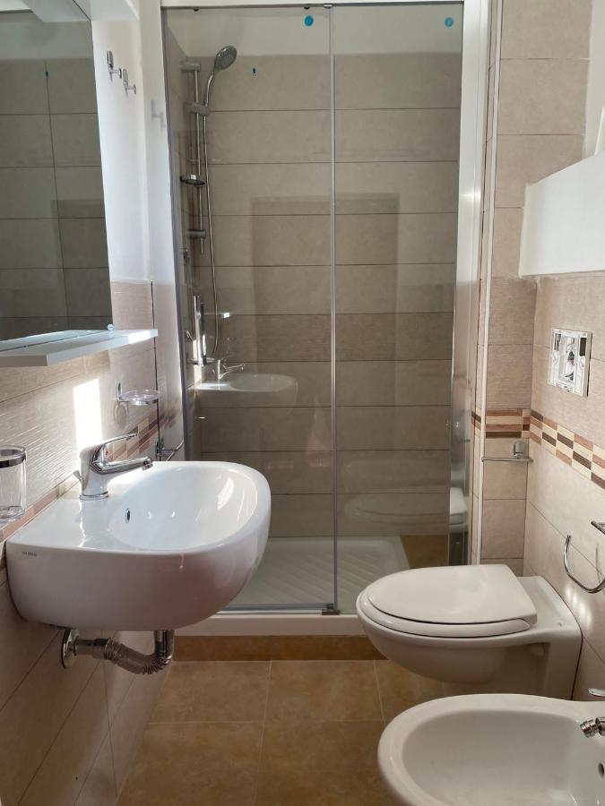 Liberta 176 Apartment Bari Bagian luar foto