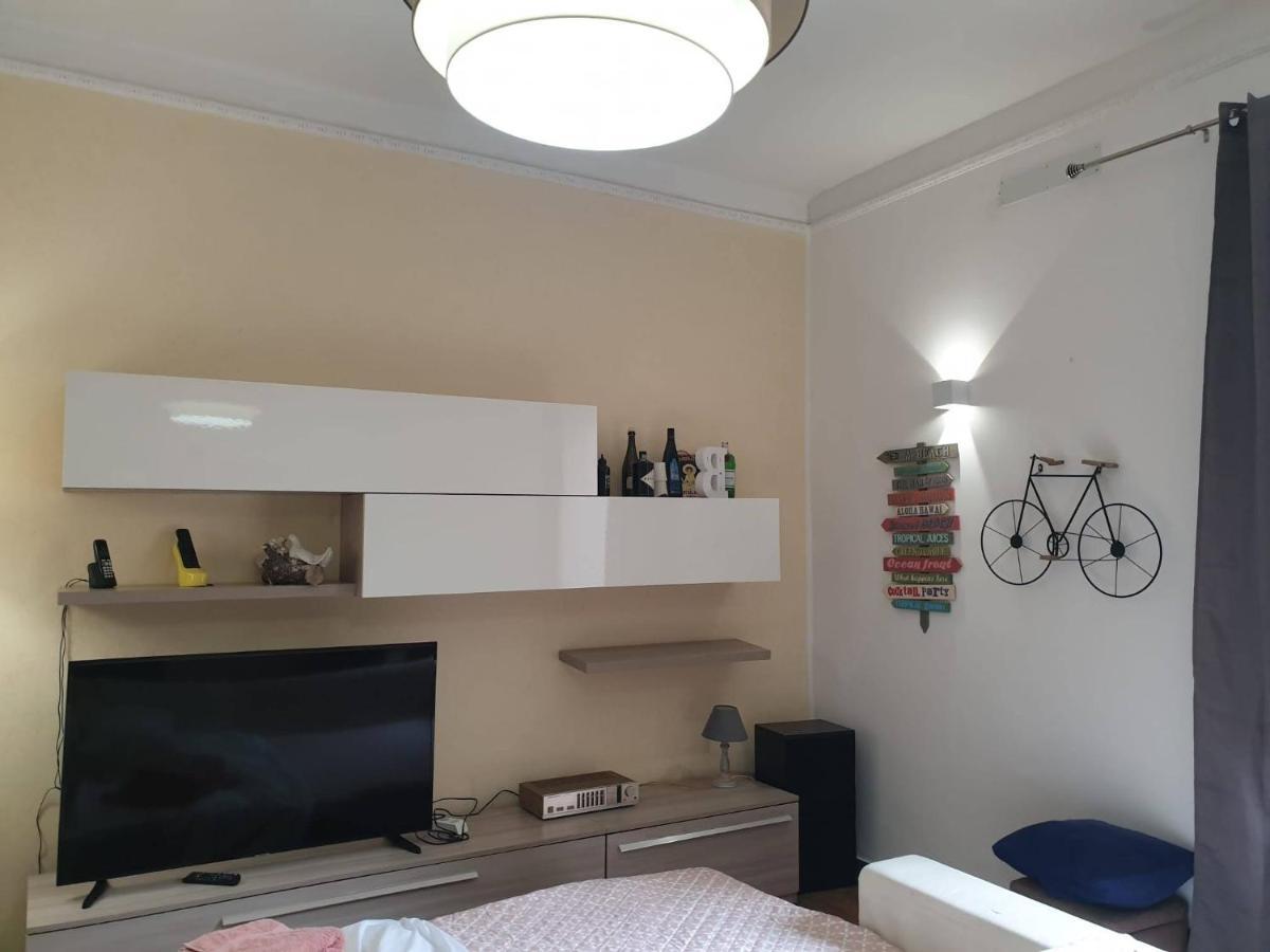 Liberta 176 Apartment Bari Bagian luar foto